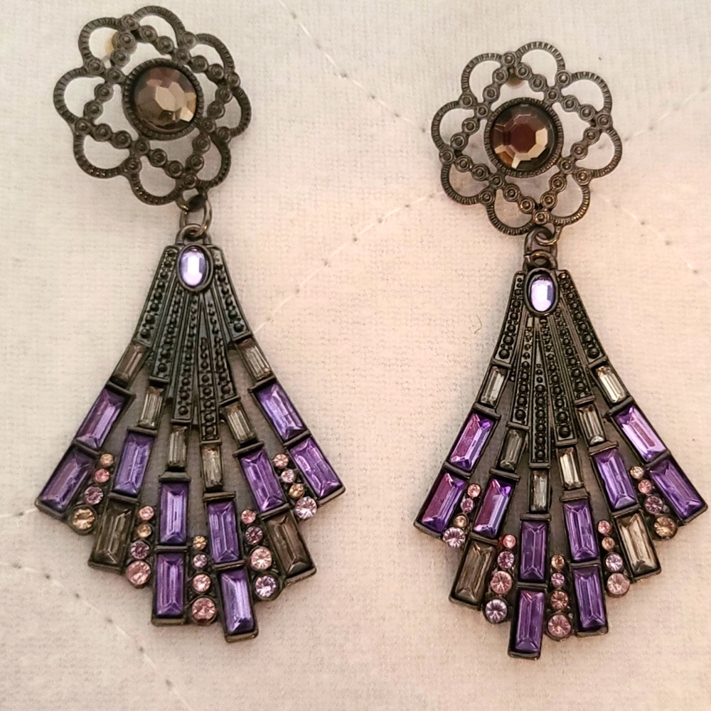 Beautiful Purple & Rhinstone Earrings
